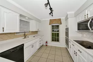 1631 Idlewood Dr, Sherman, TX 75092 - Photo 7