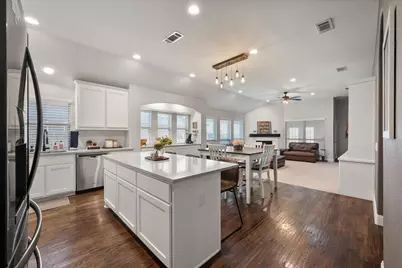 910 Rockcress Drive, Mansfield, TX 76063 - Photo 11