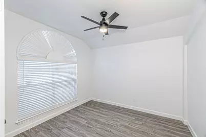 875 Grace Lane, Irving, TX 75061 - Photo 31