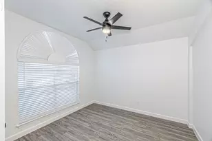 875 Grace Ln, Irving, TX 75061 - Photo 31