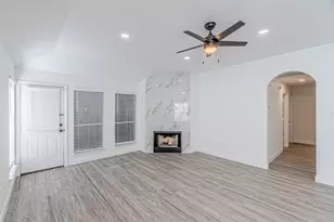 875 Grace Ln, Irving, TX 75061 - Photo 13