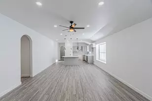 875 Grace Ln, Irving, TX 75061 - Photo 7