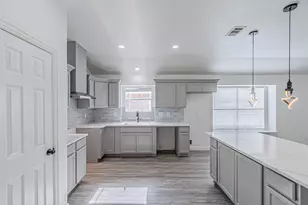 875 Grace Ln, Irving, TX 75061 - Photo 9