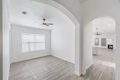 875 Grace Lane, Irving, TX 75061 - Photo 17