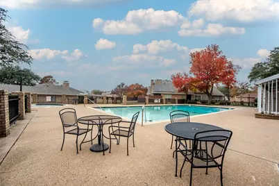 2724 Meadowstone Court, Carrollton, TX 75006 - Photo 33