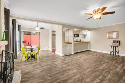 2724 Meadowstone Court, Carrollton, TX 75006 - Photo 9