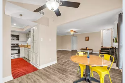 2724 Meadowstone Court, Carrollton, TX 75006 - Photo 13