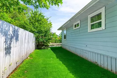 2512 Rainey Street, Greenville, TX 75401 - Photo 23