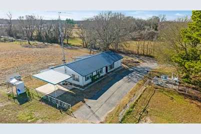 4060 Cr 36220, Sumner, TX 75486 - Photo 11