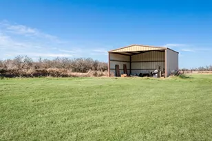 4060 Cr 36220, Sumner, TX 75486 - Photo 35