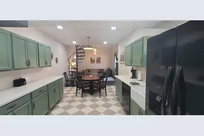 910 Baird Street, Cleburne, TX 76033 - Photo 23