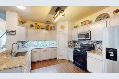 3805 Braxton Lane, Flower Mound, TX 75028 - Photo 7