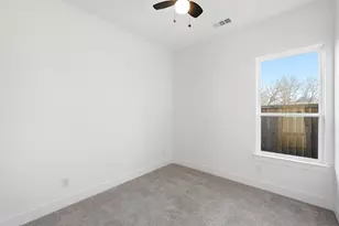 104 Francis St, Hillsboro, TX 76645 - Photo 13