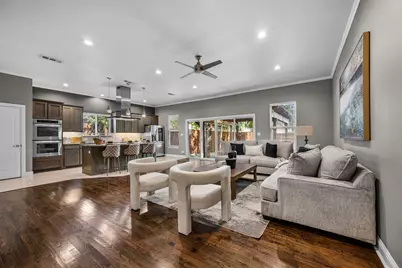 1516 S Oak Cliff Boulevard, Dallas, TX 75208 - Photo 1