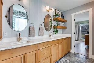 2037 Espinosa Dr, Carrollton, TX 75010 - Photo 15