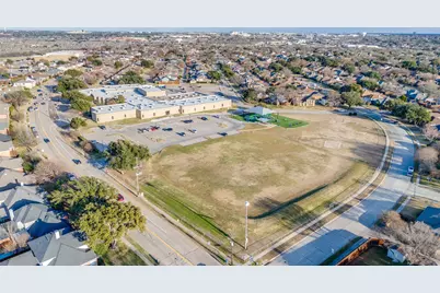 2037 Espinosa Drive, Carrollton, TX 75010 - Photo 33