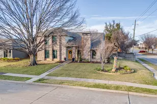 2037 Espinosa Dr, Carrollton, TX 75010 - Photo 29