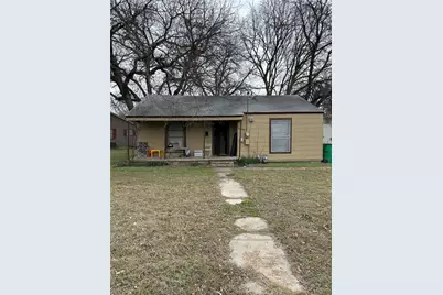 912 Ritchey Street, Gainesville, TX 76240 - Photo 1