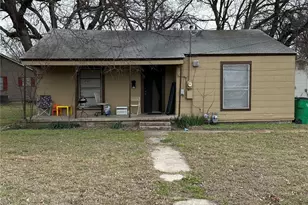 912 Ritchey St, Gainesville, TX 76240 - Photo 1