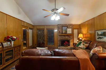 4907 Millsprings Court, Arlington, TX 76017 - Photo 3