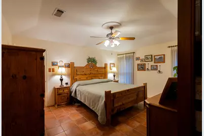 4907 Millsprings Court, Arlington, TX 76017 - Photo 19