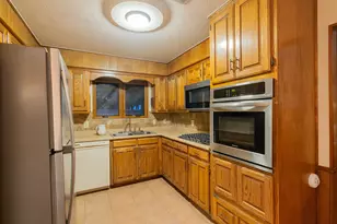 4907 Millsprings Ct, Arlington, TX 76017 - Photo 9