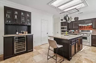 2200 Southern Oak Dr, Irving, TX 75063 - Photo 11