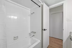 2527 Shady Ridge Dr, Bedford, TX 76021 - Photo 17