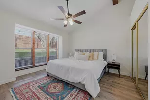 2527 Shady Ridge Dr, Bedford, TX 76021 - Photo 19