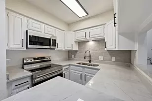 2527 Shady Ridge Dr, Bedford, TX 76021 - Photo 7