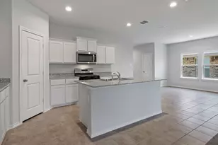 553 Red Admiral Ln, Denton, TX 76259 - Photo 3