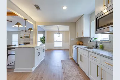 6705 Parkwood Drive, North Richland Hills, TX 76182 - Photo 11