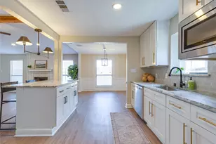 6705 Parkwood Dr, North Richland Hills, TX 76182 - Photo 11