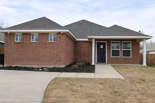 2216 Sayle St, Greenville, TX 75401 - Photo 1