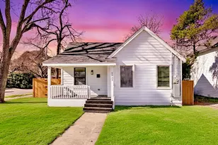 1231 S Edgefield Ave, Dallas, TX 75208 - Photo 1