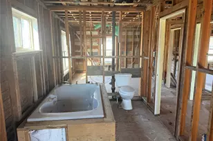 408 W Walnut St, Decatur, TX 76234 - Photo 9