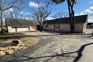 408 W Walnut St, Decatur, TX 76234 - Photo 13