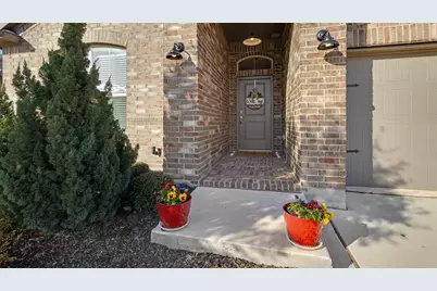 15829 Farringdon Street, Fort Worth, TX 76247 - Photo 3