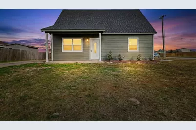 1700 Manor Garden, Greenville, TX 75401 - Photo 3