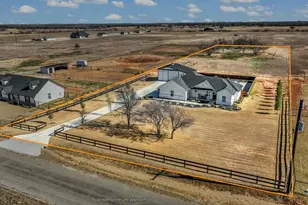3785 Pine Rd, Poolville, TX 76487 - Photo 31