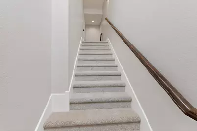 1527 Biltmore Lane, Irving, TX 75063 - Photo 13