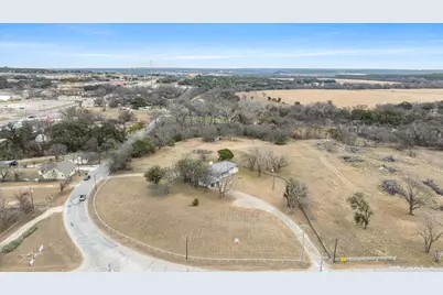 1404 NE Barnard Street, Glen Rose, TX 76043 - Photo 13
