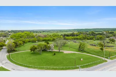 1404 NE Barnard Street, Glen Rose, TX 76043 - Photo 5