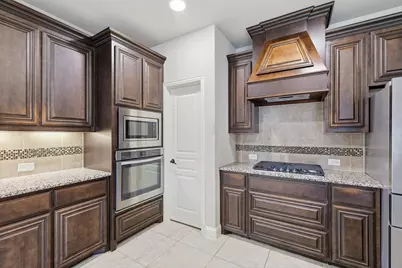 2739 Chimney Rock Road, Burleson, TX 76028 - Photo 7