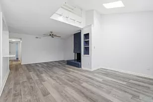 2705 Westgate Dr, Arlington, TX 76015 - Photo 9