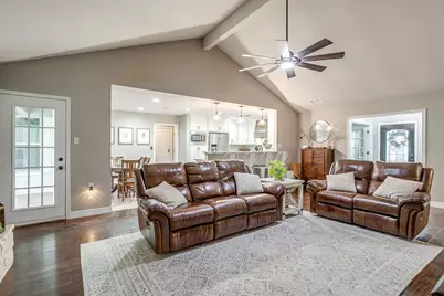 649 Christopher Lane, Burleson, TX 76028 - Photo 7