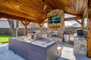 649 Christopher Ln, Burleson, TX 76028 - Photo 29