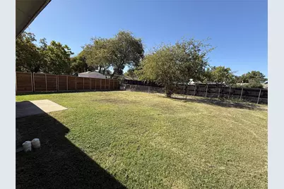 1109 Sunset Drive, Garland, TX 75040 - Photo 5