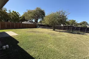 1109 Sunset Dr, Garland, TX 75040 - Photo 5