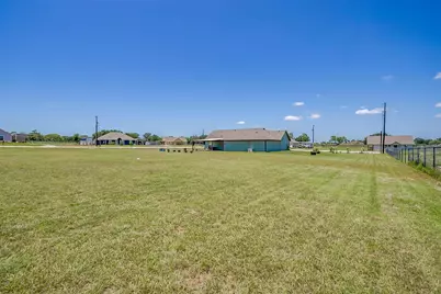 2140 Brown Loop, Poolville, TX 76487 - Photo 33